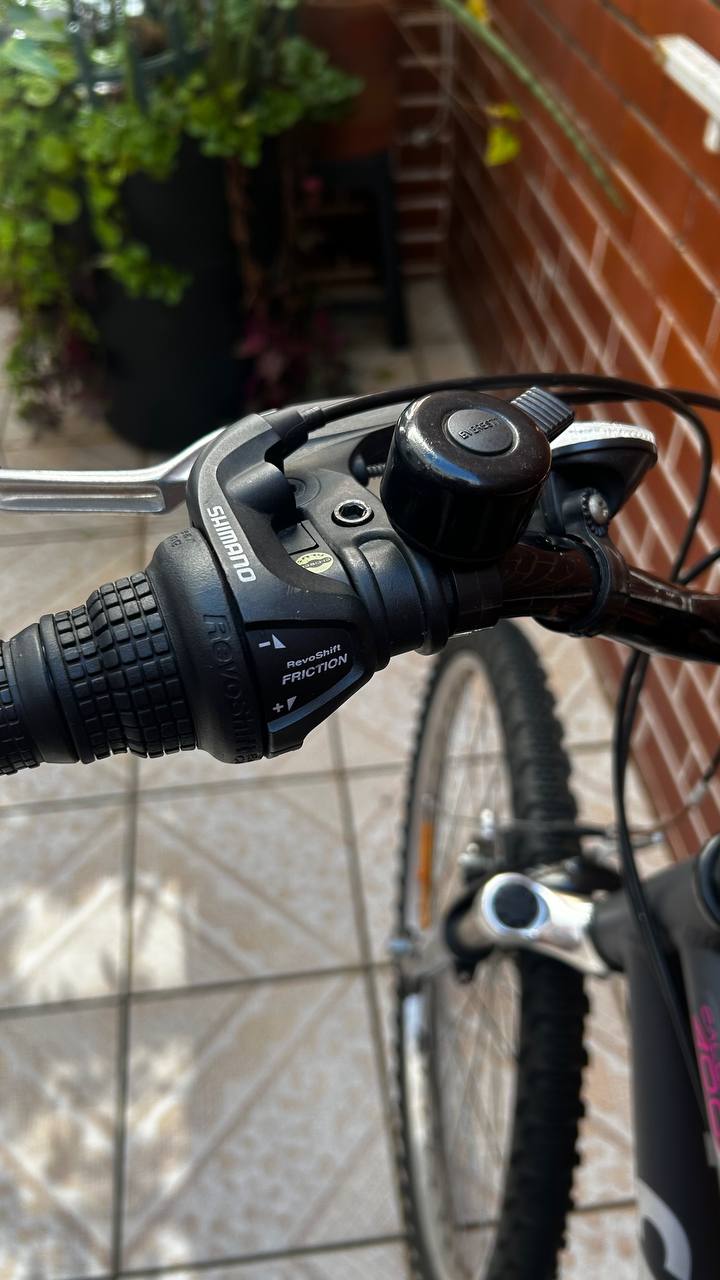Bicicleta Caloi 400 21 Marchas Feminina + Kit para pedalagem em casa